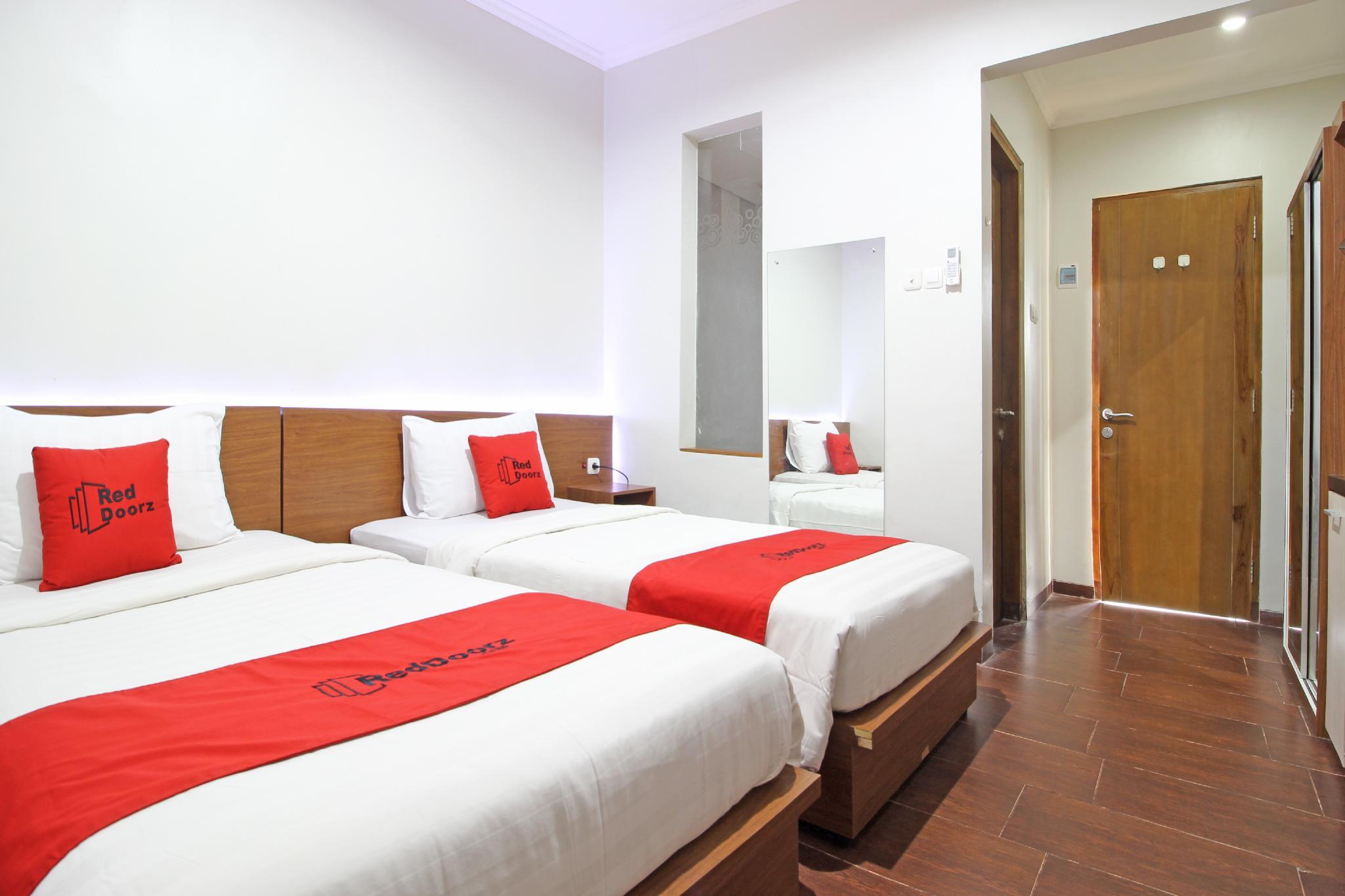 Reddoorz Near Jogja City Mall Melati Extérieur photo