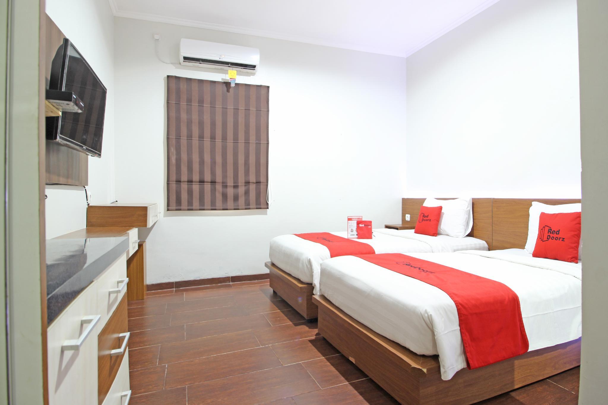 Reddoorz Near Jogja City Mall Melati Extérieur photo